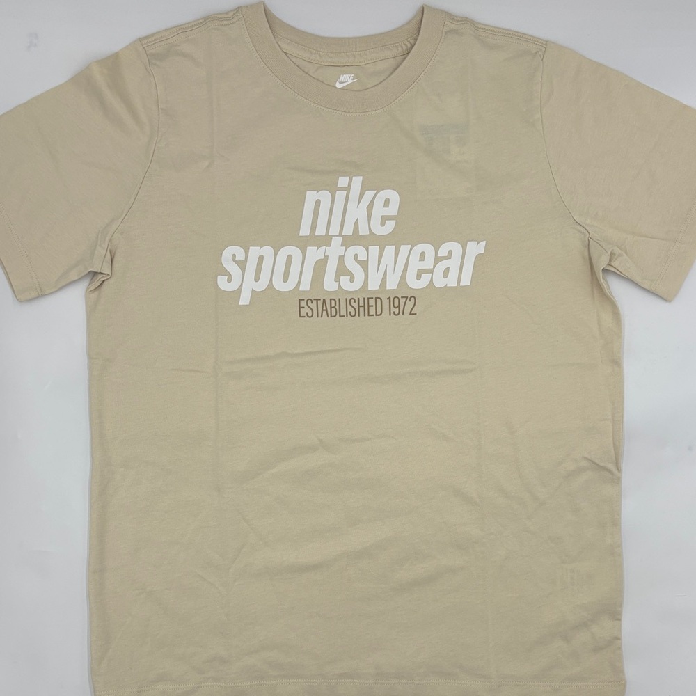 Nike Sportswear Graphic T-Shirt